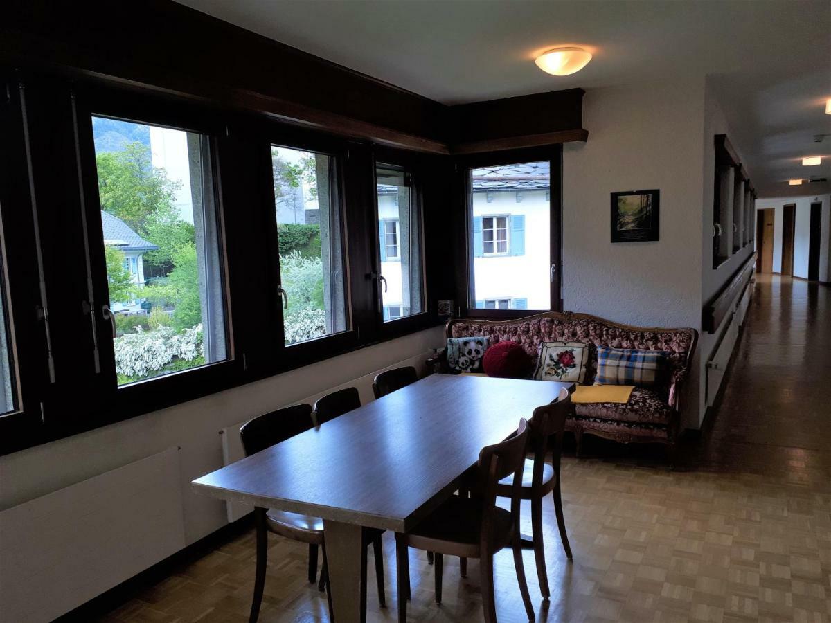 Gaestehaus St. Ursula บริก ภายนอก รูปภาพ